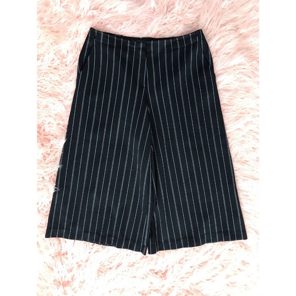 Style & Co. Pants - 💚 4/$20 SALE! New York & Co Stripe Culotte Pant